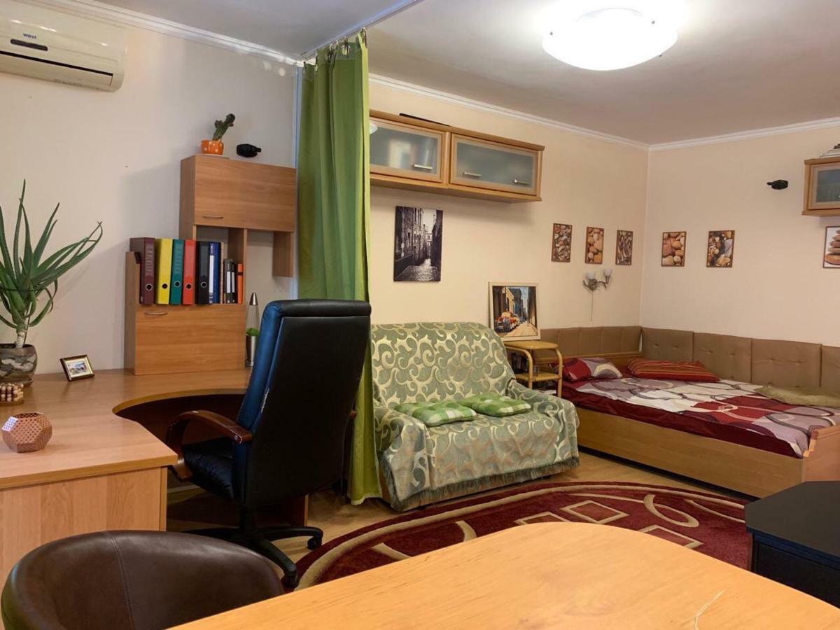Iq-Room Black Sea Studio Apartment Odessa Ua Ngoại thất bức ảnh
